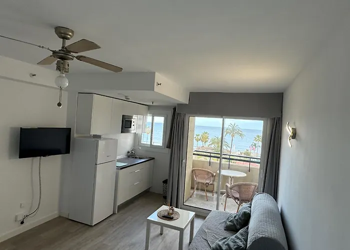 Carihuela 1ª Linea Playa Apartment Torremolinos